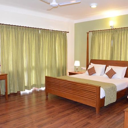 Trinity Suits Bangalore Buitenkant foto