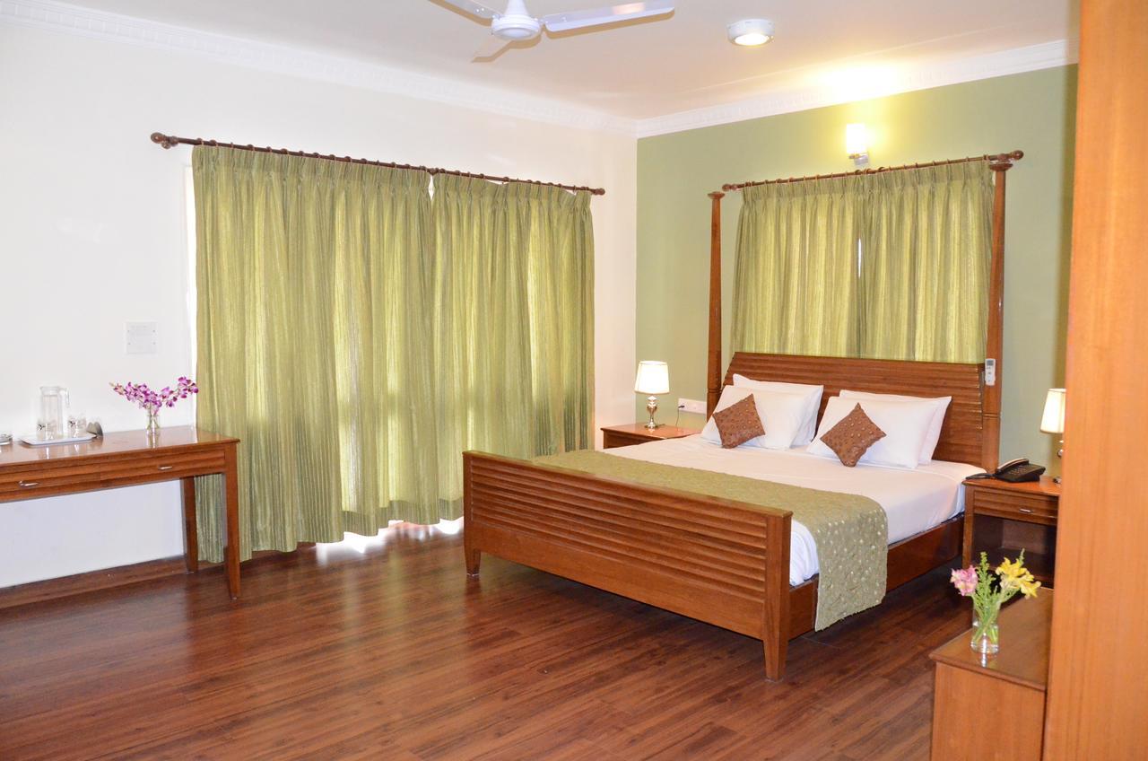 Trinity Suits Bangalore Buitenkant foto