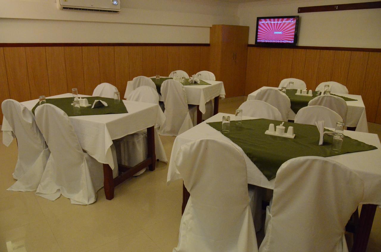 Trinity Suits Bangalore Buitenkant foto